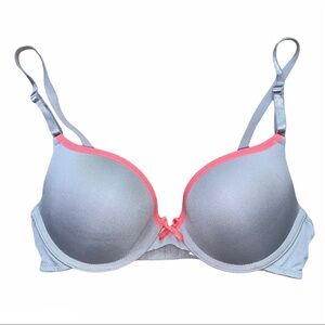 NWOT Maidenform Lightly Padded Bra in 34B